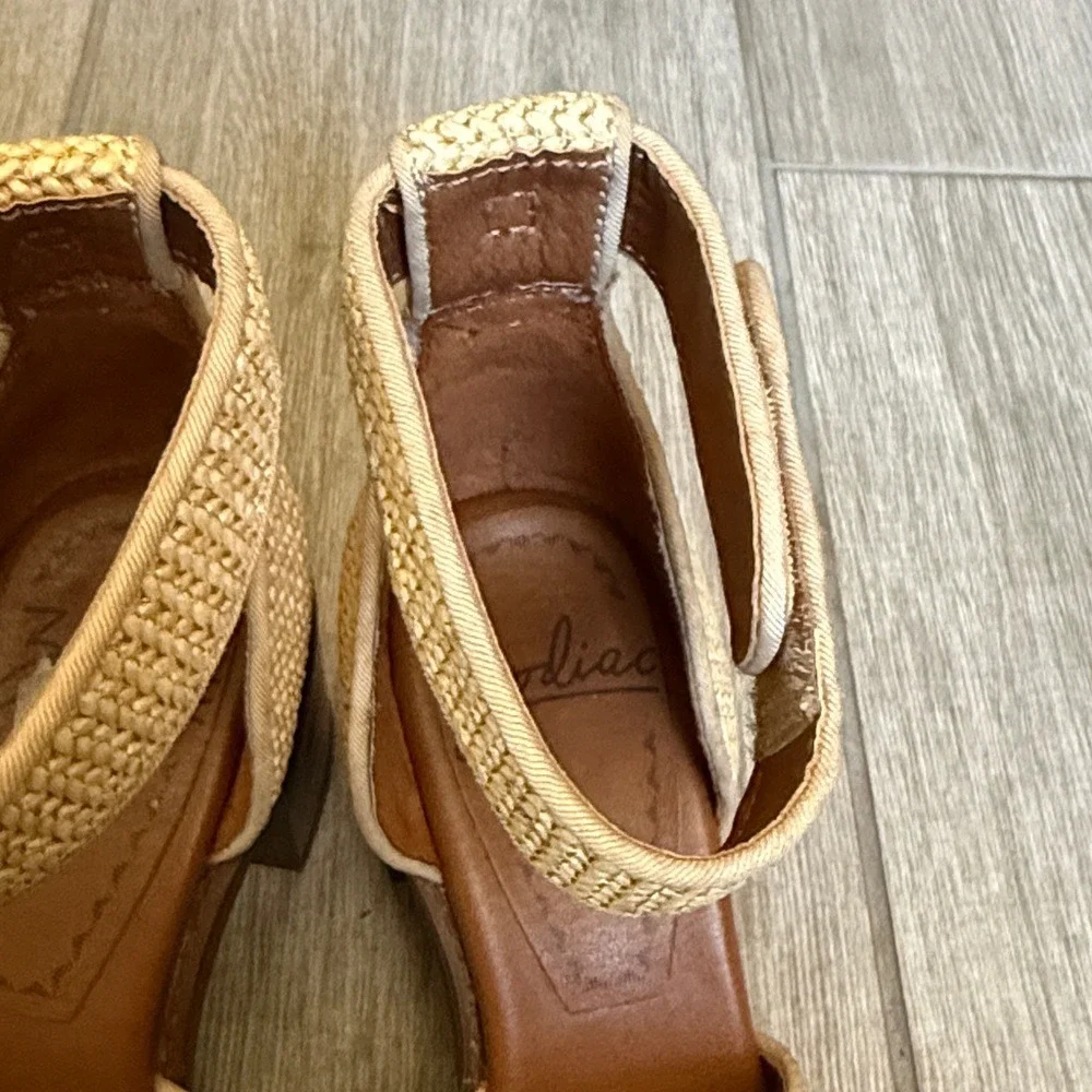 Zodiac IDA Woven‎ Raffia Block Heel Sandals Beige Ankle Strap SZ 8